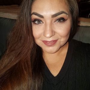 Meet your Posher, Leslie